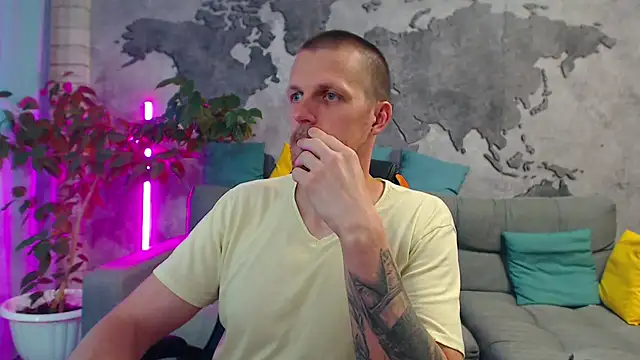VikingChrisss live cam on StripChat