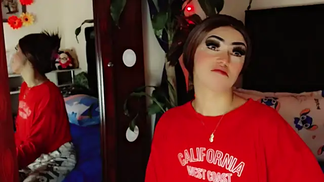 NathalialLooes live cam on StripChat