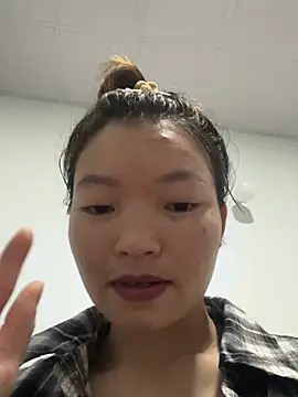 MilySexy68 live cam on StripChat
