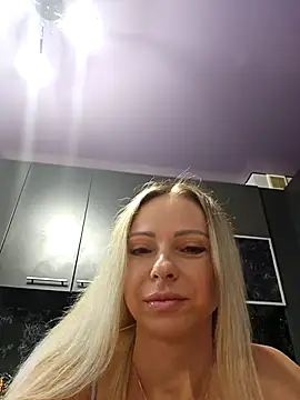 GhostLily1 live cam on StripChat