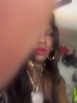 Motherbigbus live cam on StripChat