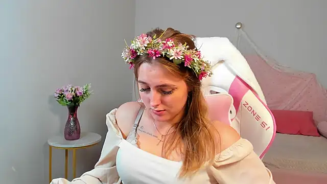 EllaBells webcam
