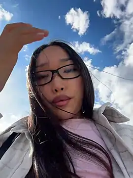 trytomakememoam webcam