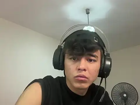 ToddWarren live cam on StripChat