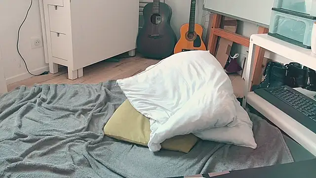CeriseLapine webcam