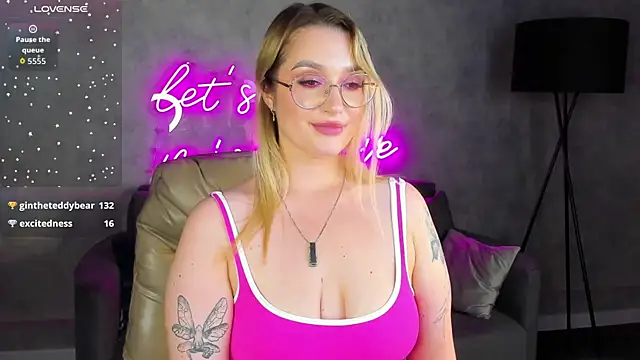 Viickie_Nelsson webcam