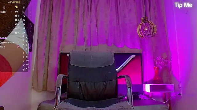 alexsandra_kiss live cam on StripChat