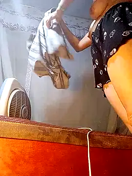 Nene079 live cam on StripChat