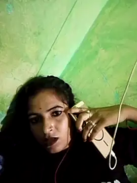 Big_soniya55A live cam on StripChat