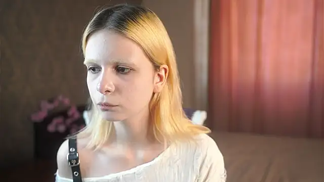 ChiekoMosty live cam on StripChat