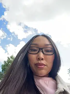 trytomakememoam live cam on StripChat