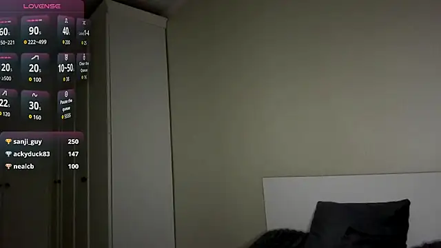 JessiaRuezga live cam on StripChat