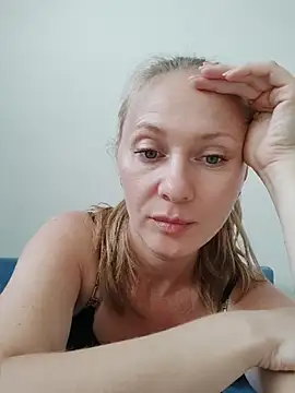KamilaLod live cam on StripChat