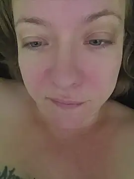 julimonroe live cam