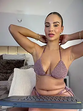 Lia_Brooks live cam on StripChat