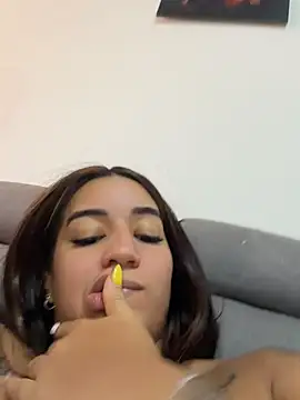 little_gaby_ (G young) - Show dildo in my pussy🥵😈