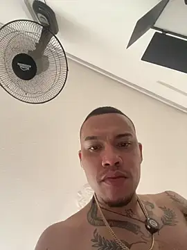 AlphaMasterXxx webcam