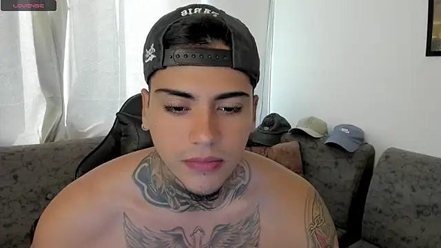 sweetlatinoboy (M young) - cum show public