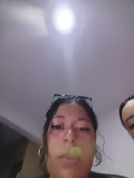 Laila_and_konny webcam