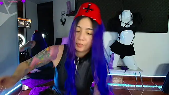 karlamoon23 webcam
