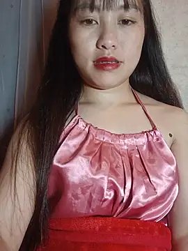 Cherry-squirtt live cam on StripChat