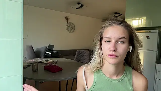 CryBaabyy webcam