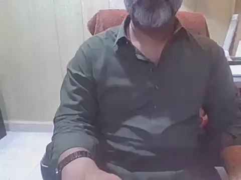 hairymaster95 live cam on StripChat