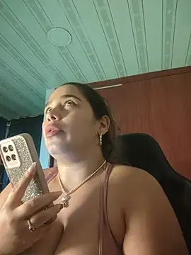 LaurenWelly_ webcam