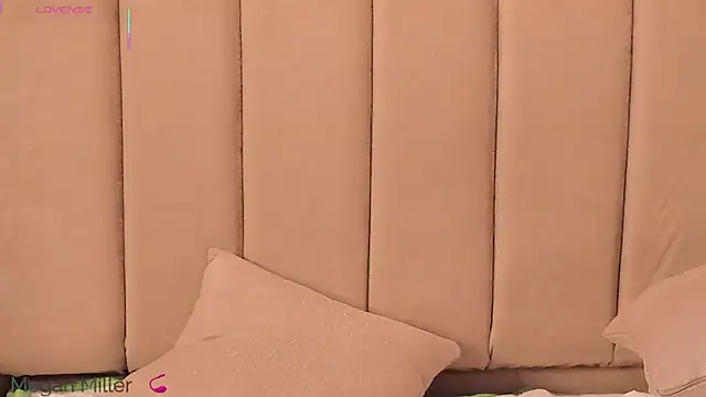 Megan_Mill webcam