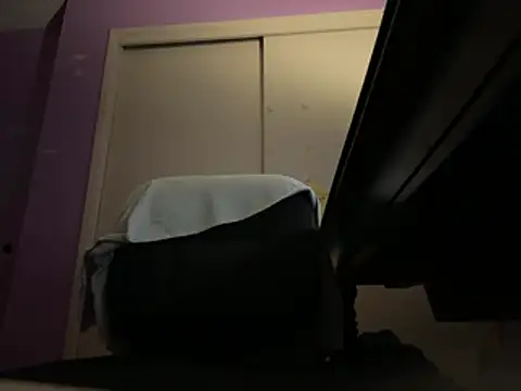ajfuckinbusts live cam on StripChat