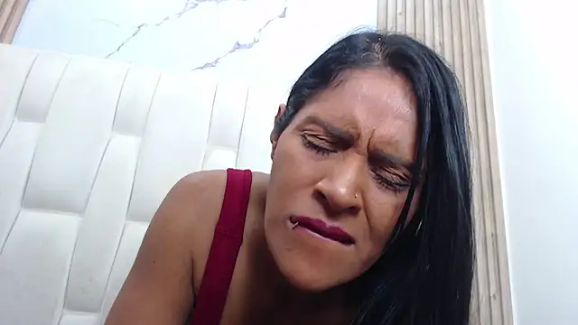 elitenox (F milf) - oil my tits 😍💋💦
