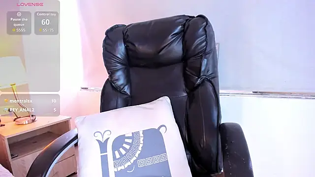 Mia_COllins07_ webcam