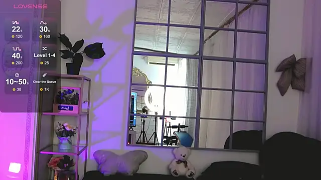 SarahRaynex webcam