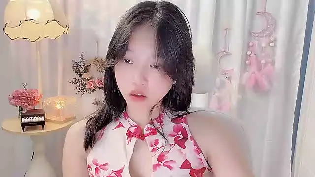 Yanys521 live cam on StripChat