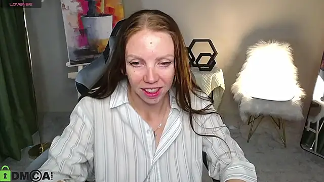 EmilyStevart live cam on StripChat