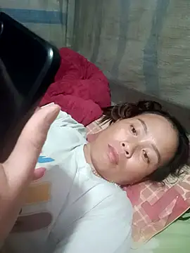 phuongtrinh1 live cam on StripChat