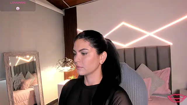 Veronicalanx1