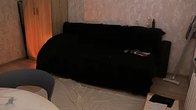 moanelysa live cam on StripChat