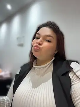 sarahreyess_11 webcam