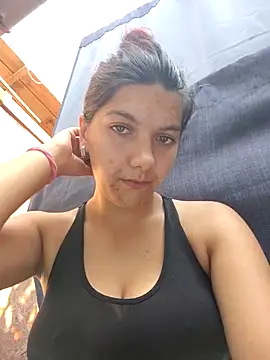 Lusandra1837lusi webcam