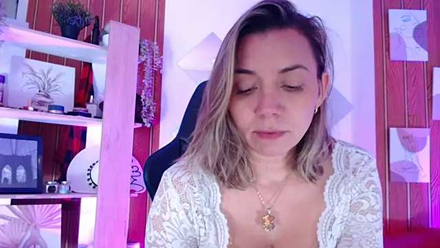 milfsecret69 webcam