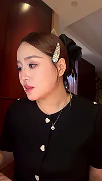 momoli60 (F young) - 达成目标继续开票