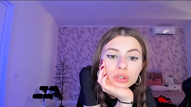 Hot_Molly5 live cam on StripChat