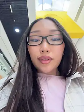 trytomakememoam webcam