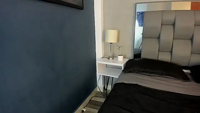 Charlie___Musk live cam on StripChat