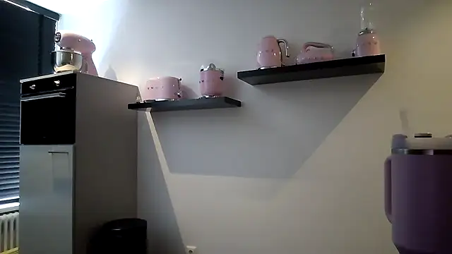 avajade live cam on StripChat