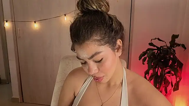 Melina_Ferrer1 live cam on StripChat