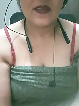 angel_ridhi live cam on StripChat