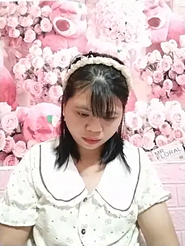 Xuka_lyss live cam on StripChat
