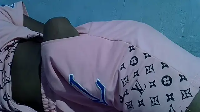 blackgal2 live cam on StripChat